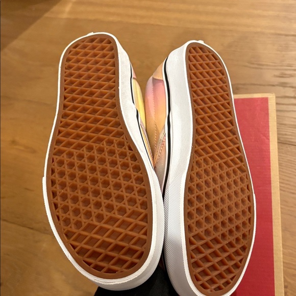 Brand New Vans - Picture 4 of 5